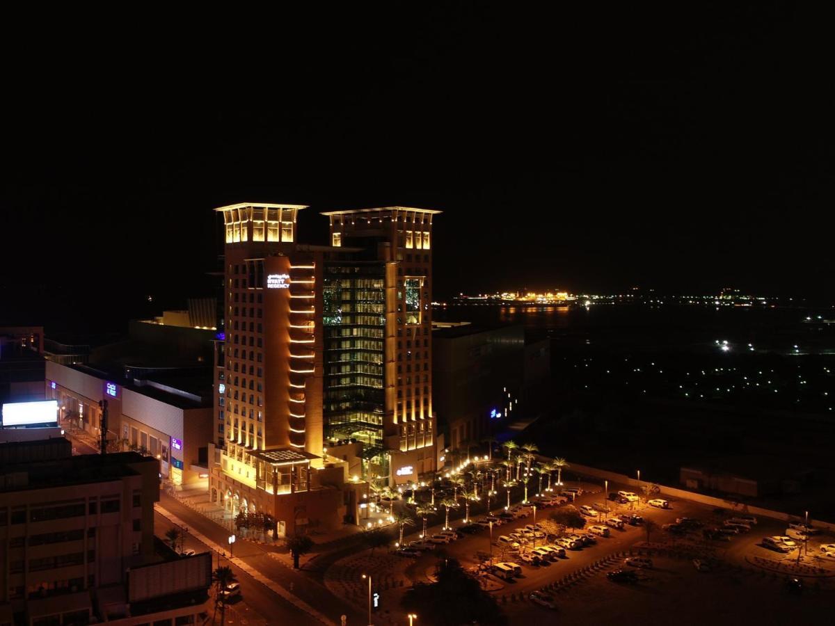 阿尔寇特购物中心凯悦酒店 科威特 外观 照片 The hotel at night