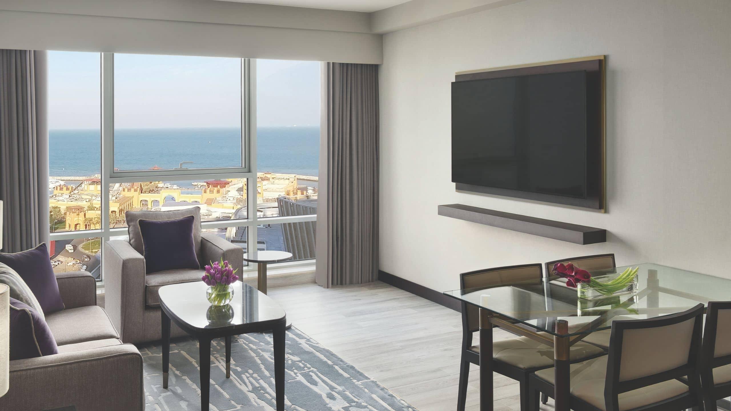 阿尔寇特购物中心凯悦酒店 科威特 外观 照片 A living room at the Ritz-Carlton, San Francisco