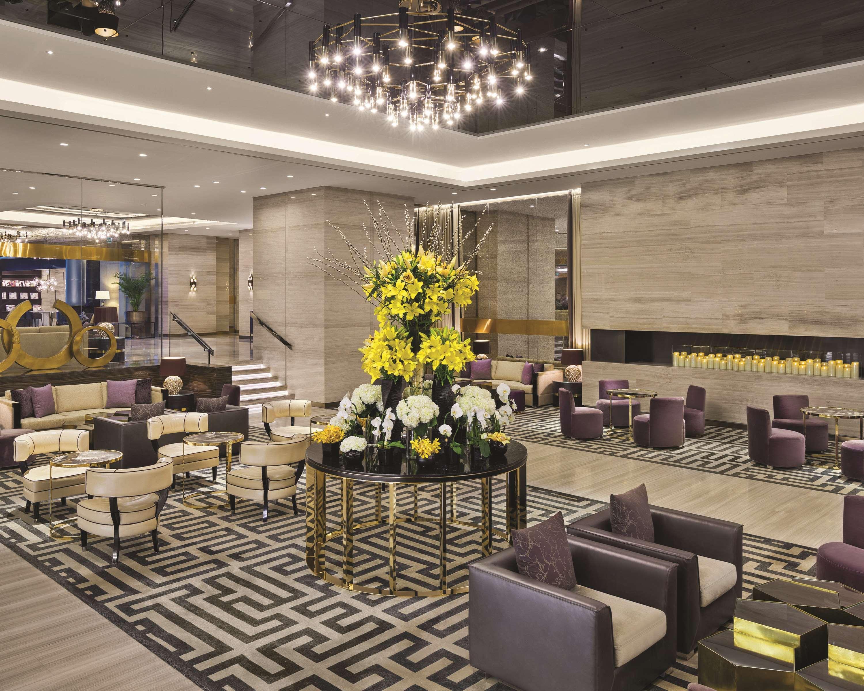 阿尔寇特购物中心凯悦酒店 科威特 外观 照片 The lobby of the hotel
